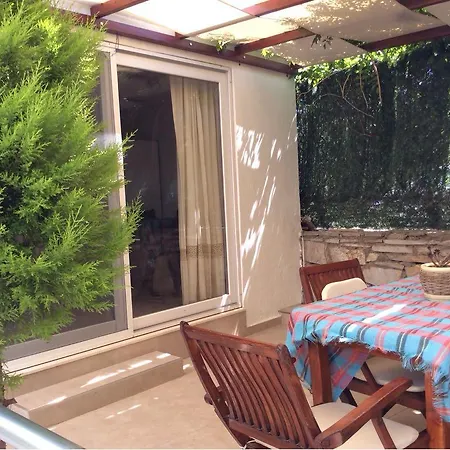Bitez Lovely Small House With A Balcony And Garden Case de vacanță Bodrum